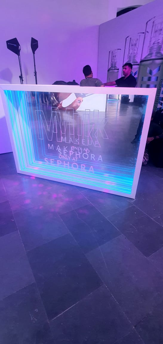 Image gallery marquee