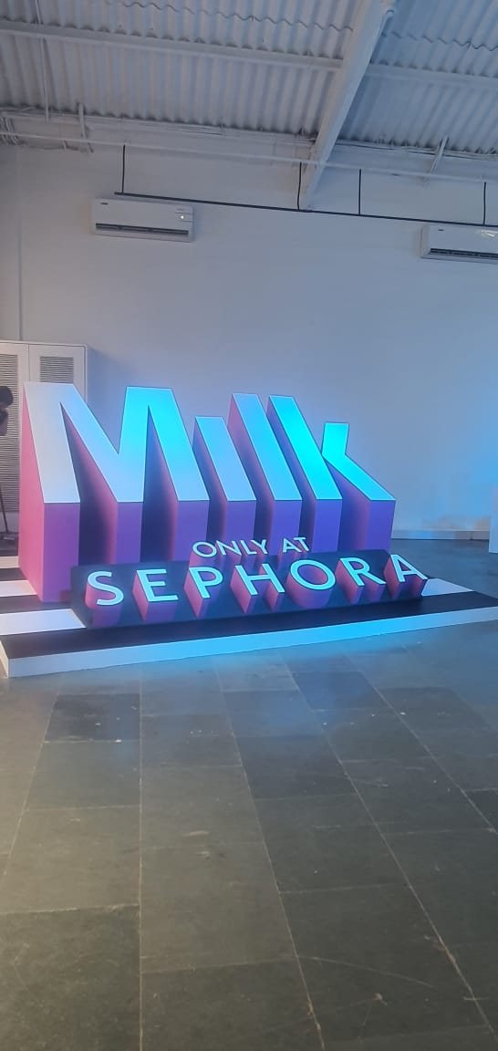 Image gallery marquee